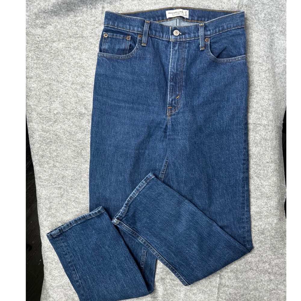 Abercrombie & Fitch Straight Leg Jeans in Dark Blue Denim